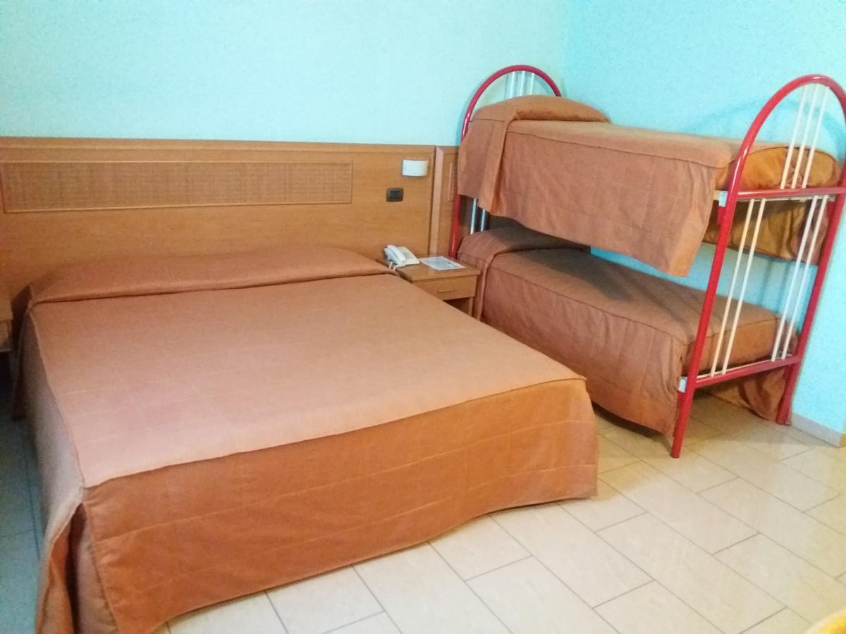 Hotel Panorama Cambiano Екстериор снимка